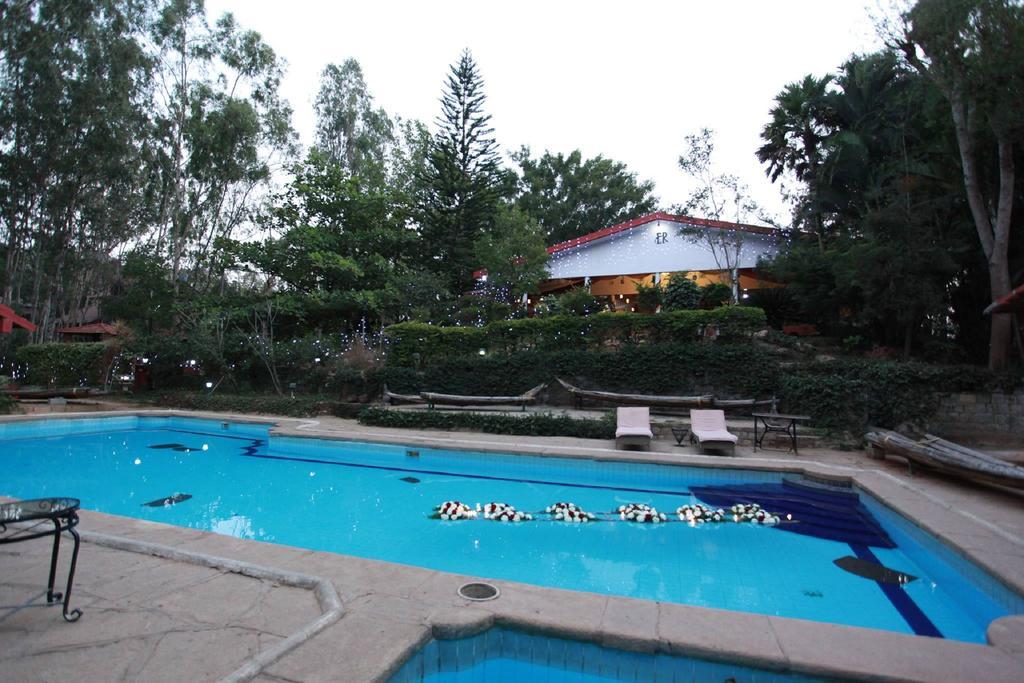 Eagle Ridge Resort Бангалор Экстерьер фото