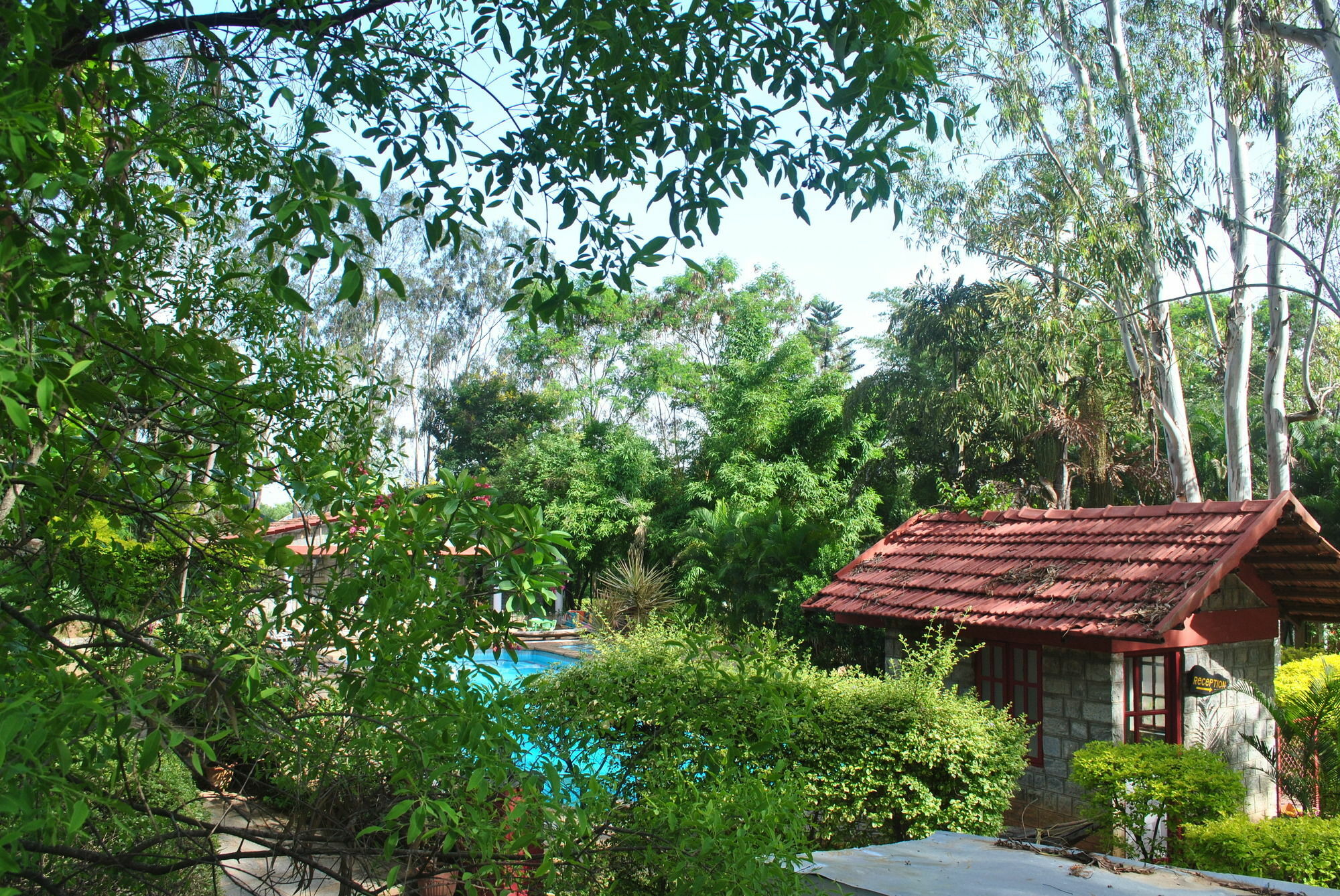 Eagle Ridge Resort Бангалор Экстерьер фото